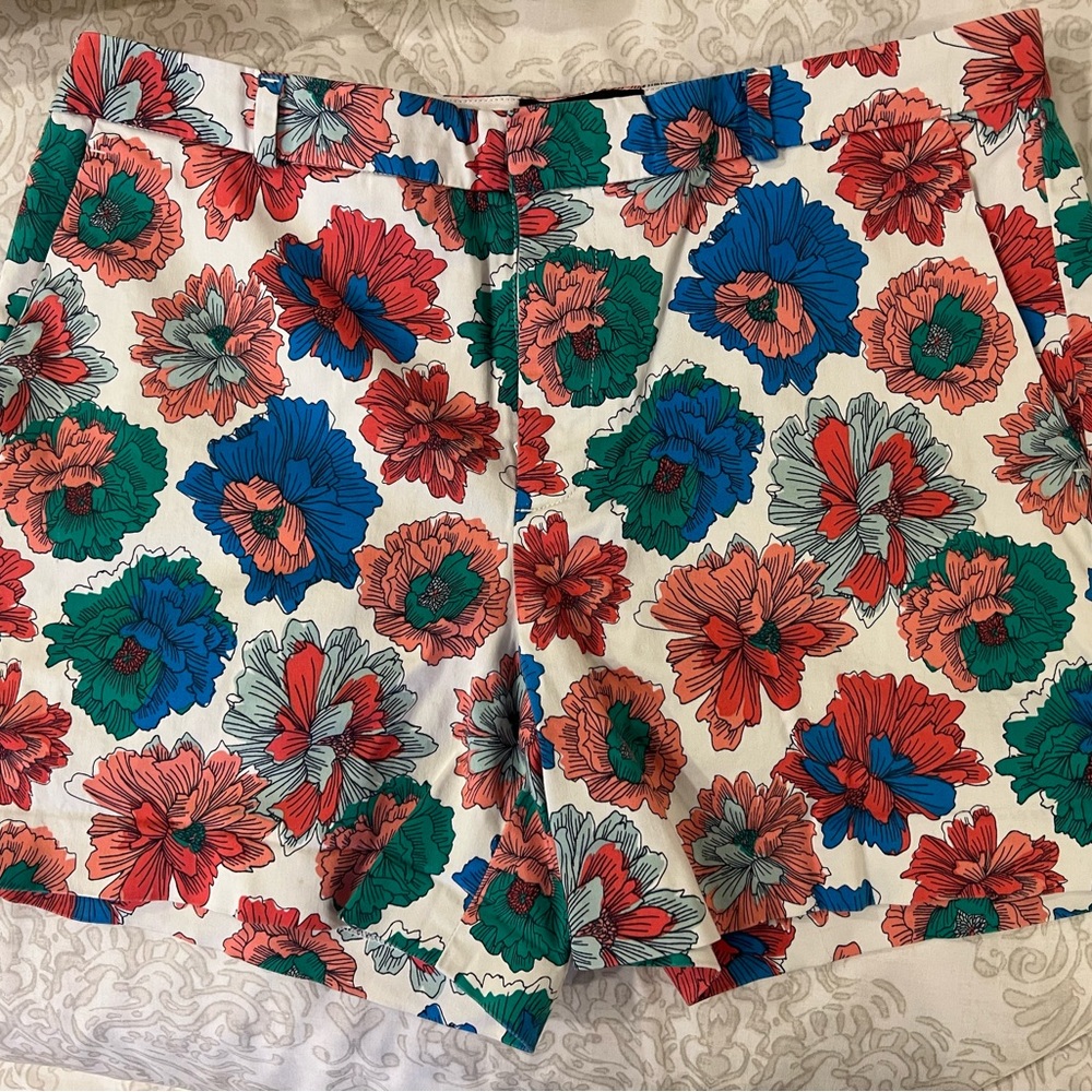 Banana Republic flowers shorts